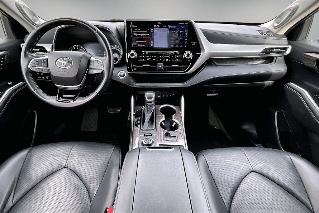 Thumbnail: 2020 Toyota Highlander - 10