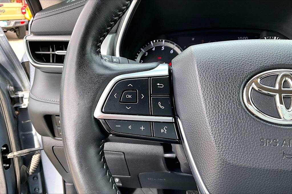 Thumbnail: 2020 Toyota Highlander - 24