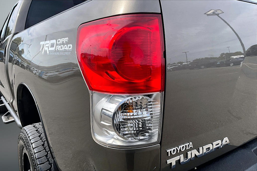 Thumbnail: 2008 Toyota Tundra - 32
