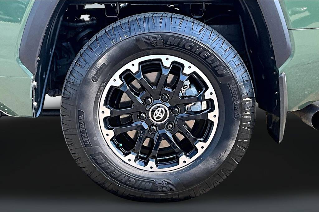Thumbnail: 2022 Toyota Tundra - 32