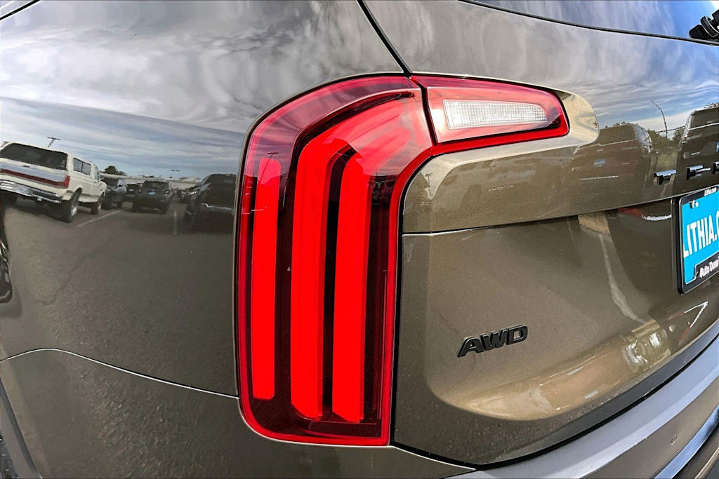 Thumbnail: 2022 Kia Telluride - 31