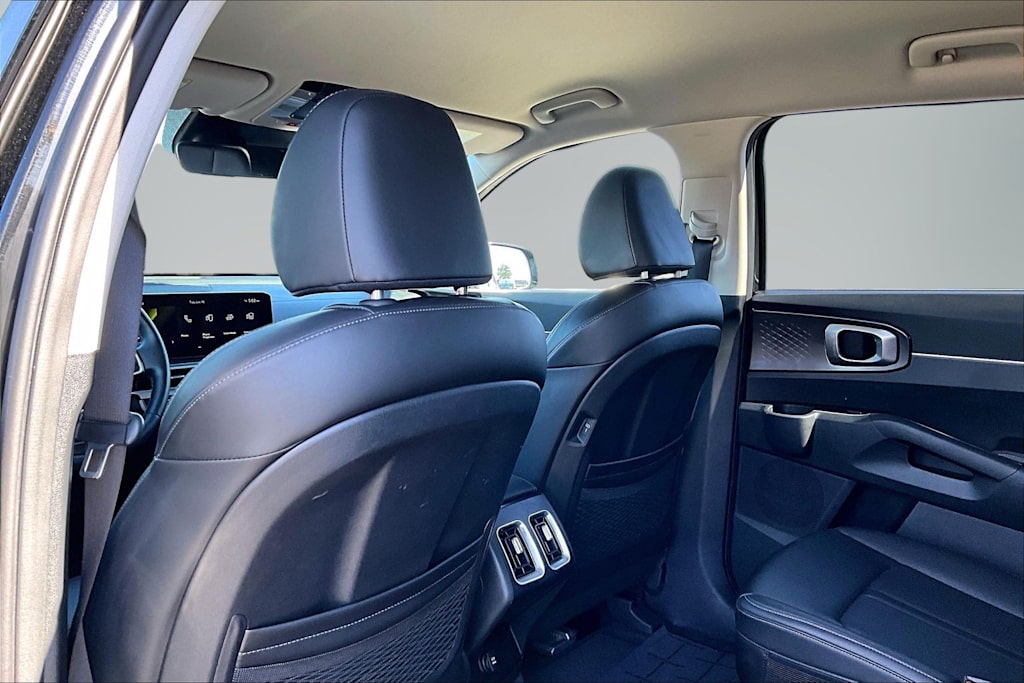 Thumbnail: 2025 Kia Sorento - 12