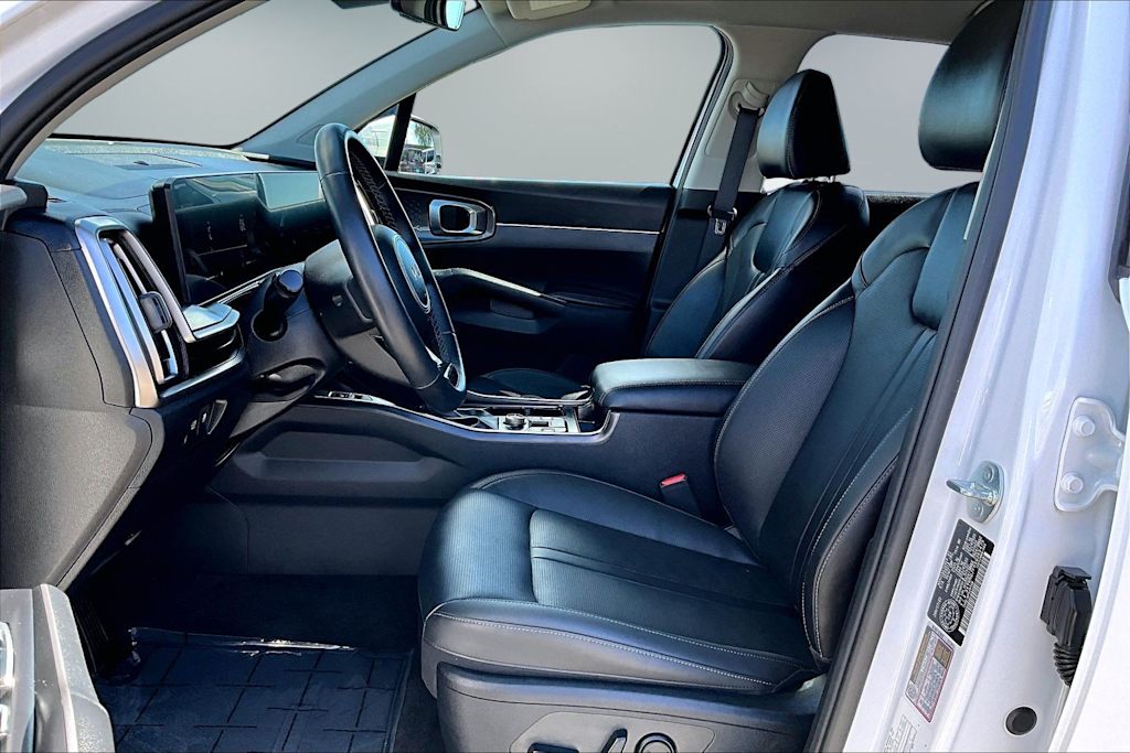 Thumbnail: 2025 Kia Sorento - 11