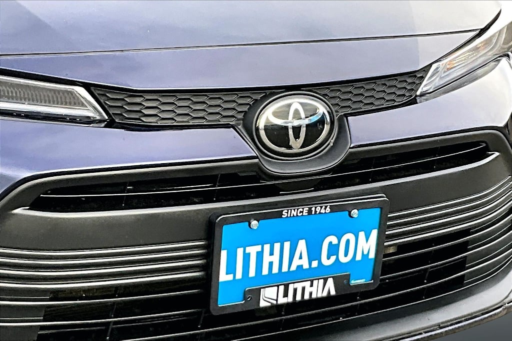 Thumbnail: 2023 Toyota Corolla - 31