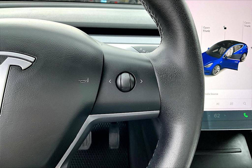 Thumbnail: 2019 Tesla Model 3 - 24