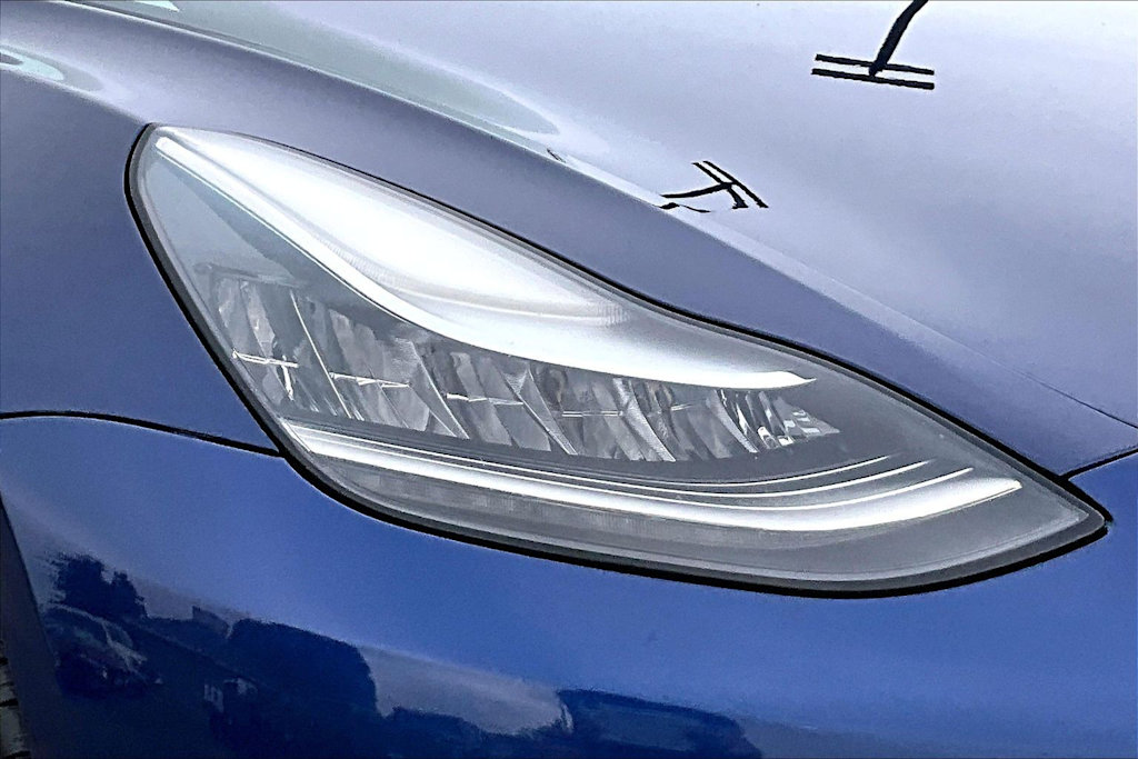 Thumbnail: 2019 Tesla Model 3 - 29