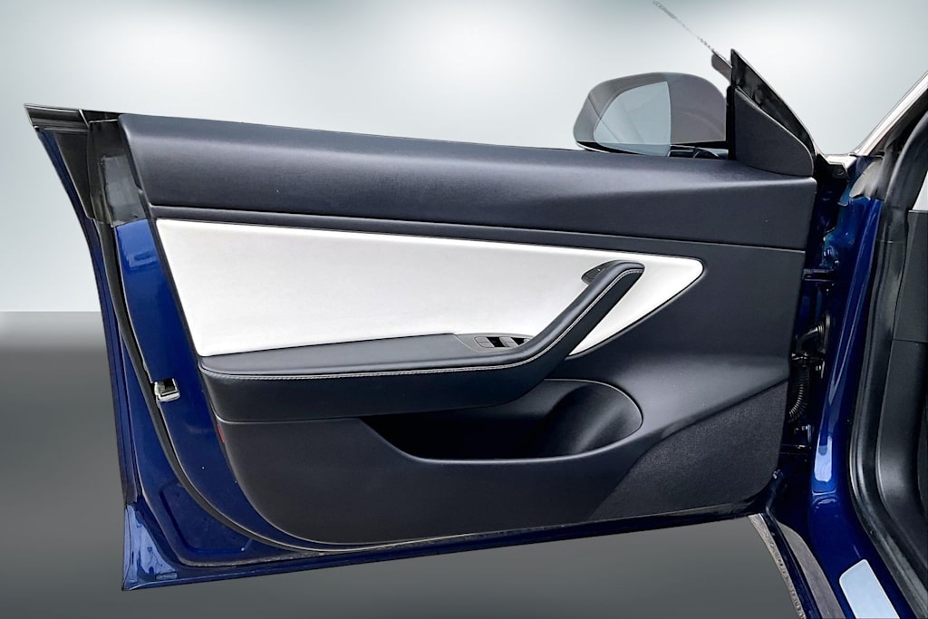 Thumbnail: 2019 Tesla Model 3 - 26