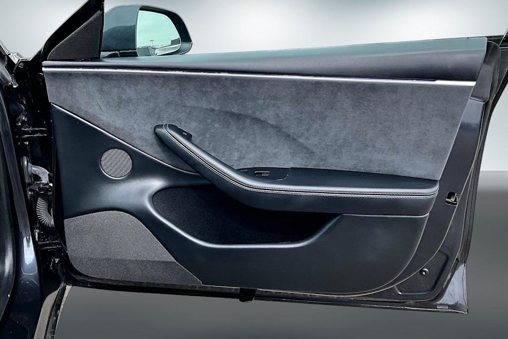 Thumbnail: 2024 Tesla Model 3 - 27