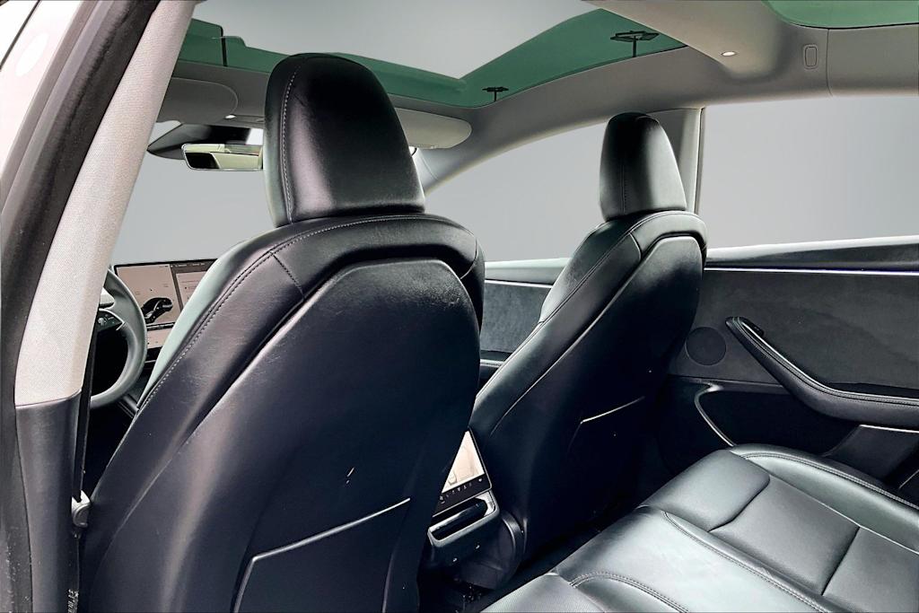 Thumbnail: 2024 Tesla Model 3 - 12