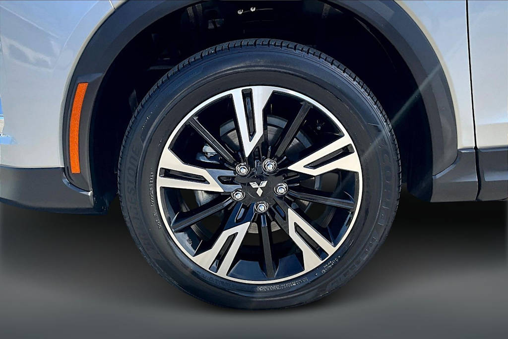 Thumbnail: 2024 Mitsubishi Eclipse Cross - 8