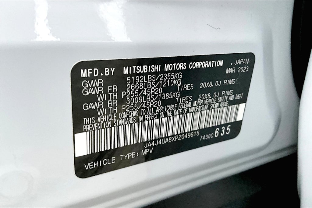 Thumbnail: 2023 Mitsubishi Outlander - 21