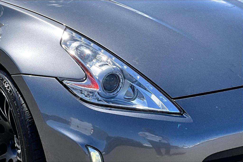 Thumbnail: 2017 Nissan Z - 24