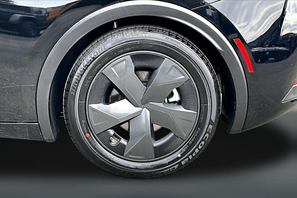 Thumbnail: 2025 Toyota Prius - 30