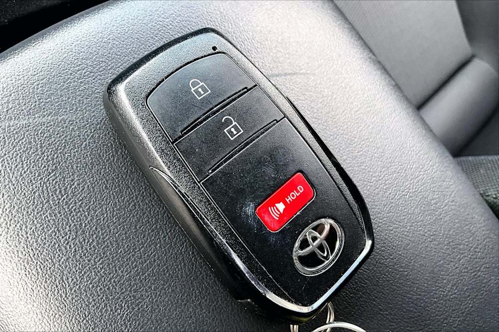 Thumbnail: 2025 Toyota Prius - 20