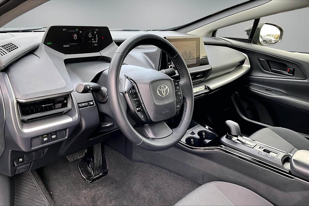 Thumbnail: 2025 Toyota Prius - 2