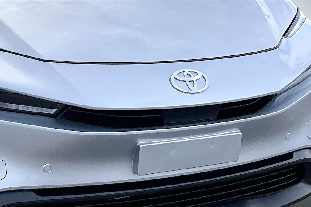 Thumbnail: 2025 Toyota Prius - 33