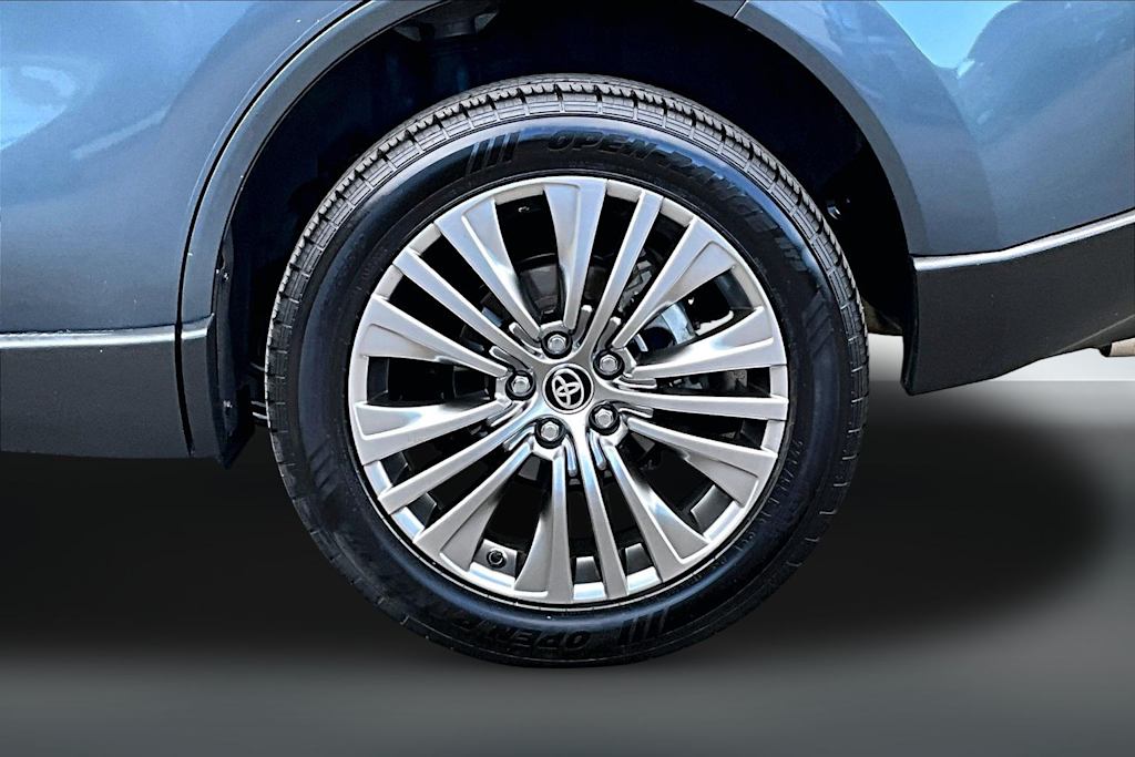 Thumbnail: 2024 Toyota Venza - 33