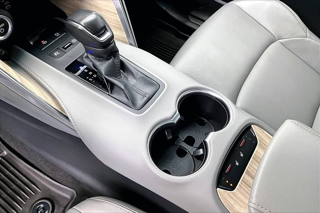 Thumbnail: 2024 Toyota Venza - 16