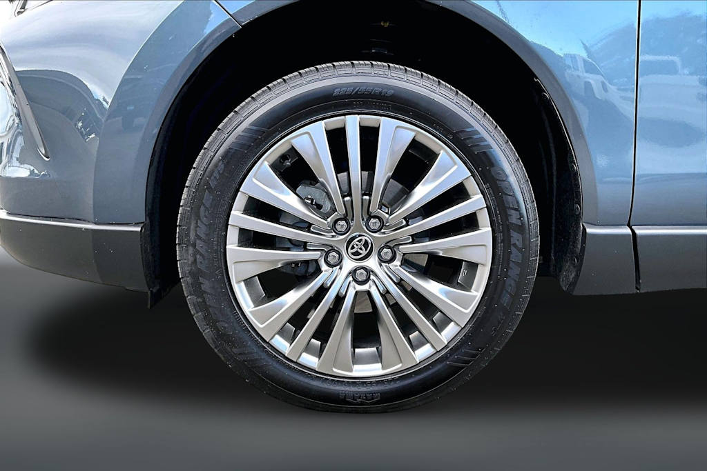 Thumbnail: 2024 Toyota Venza - 7