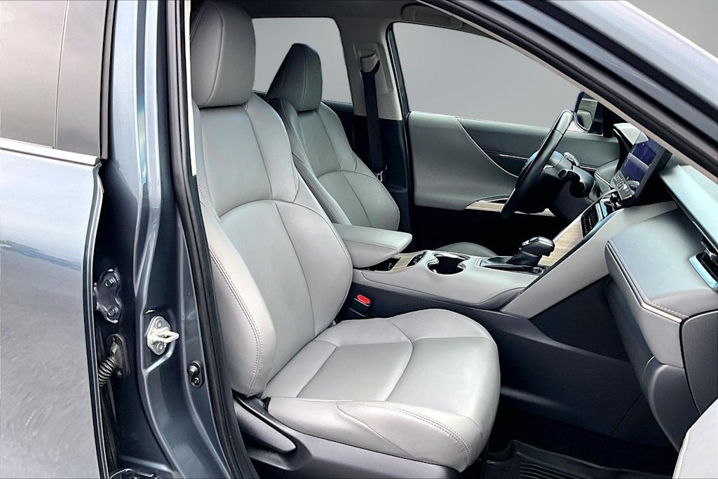 Thumbnail: 2024 Toyota Venza - 11