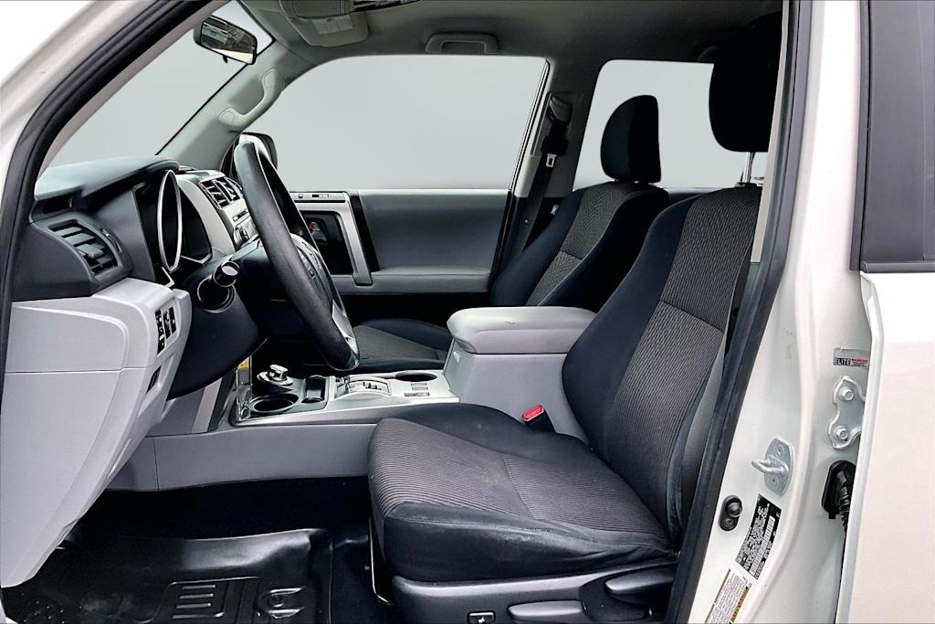 Thumbnail: 2013 Toyota 4Runner - 9