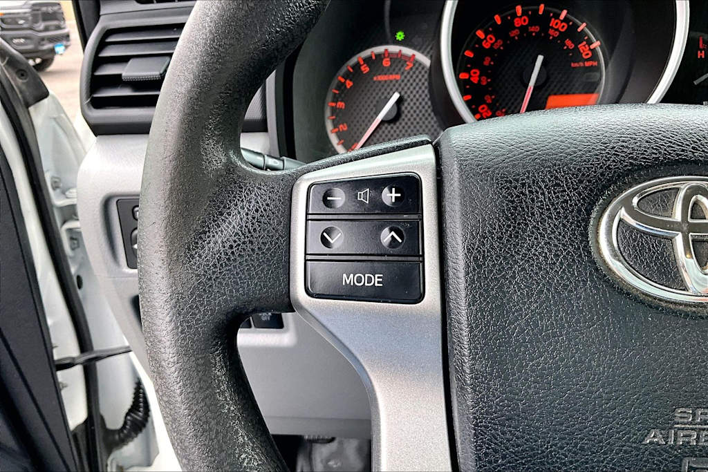 Thumbnail: 2013 Toyota 4Runner - 21