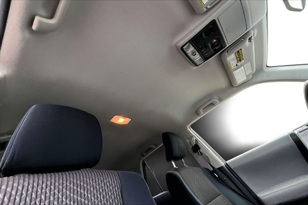 Thumbnail: 2013 Toyota 4Runner - 27