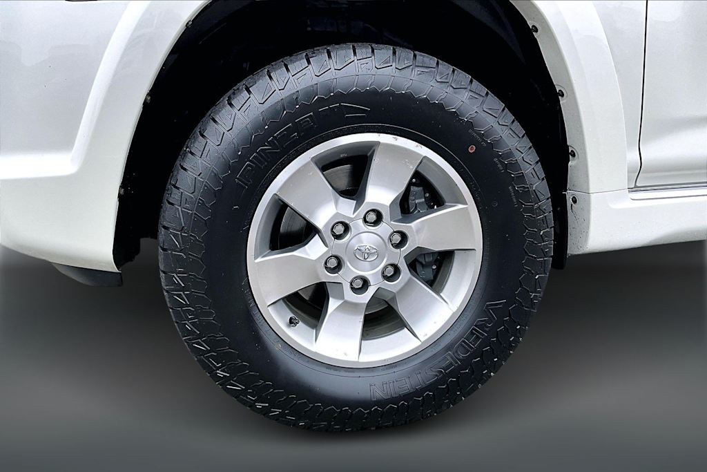 Thumbnail: 2013 Toyota 4Runner - 6