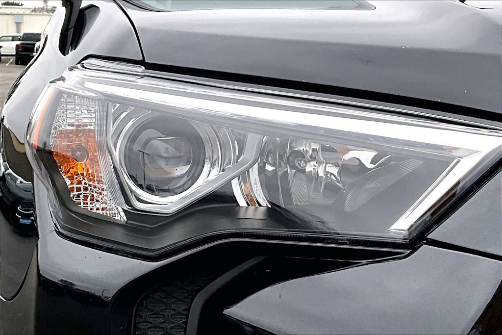 Thumbnail: 2024 Toyota 4Runner - 32