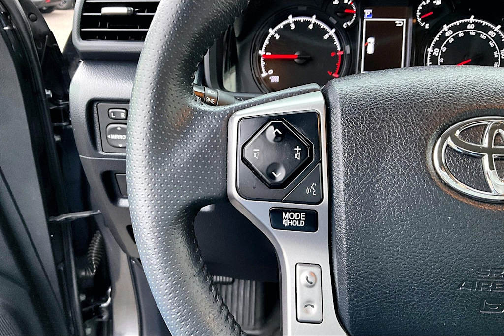 Thumbnail: 2022 Toyota 4Runner - 25