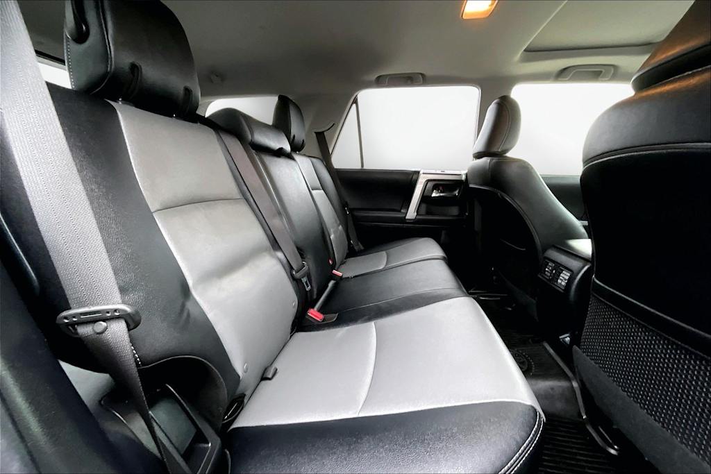 Thumbnail: 2022 Toyota 4Runner - 30