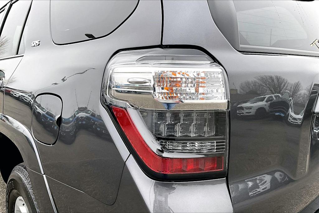 Thumbnail: 2022 Toyota 4Runner - 33