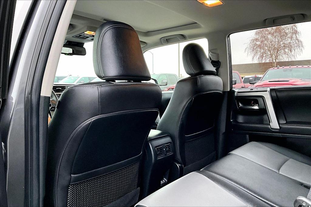 Thumbnail: 2022 Toyota 4Runner - 13