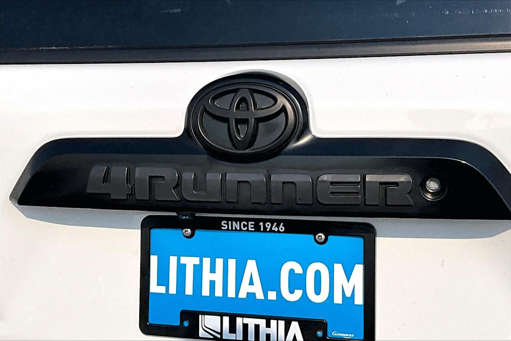 Thumbnail: 2021 Toyota 4Runner - 7