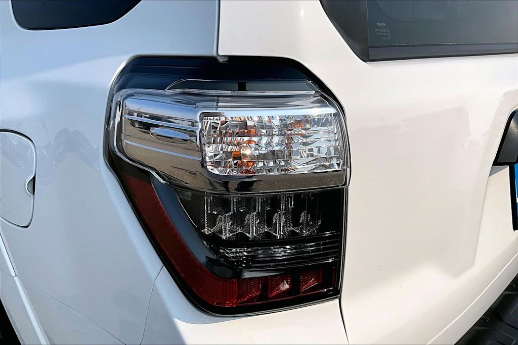 Thumbnail: 2021 Toyota 4Runner - 31