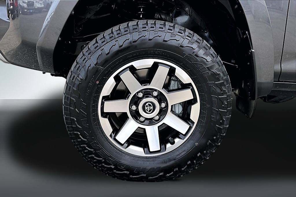 Thumbnail: 2022 Toyota 4Runner - 7