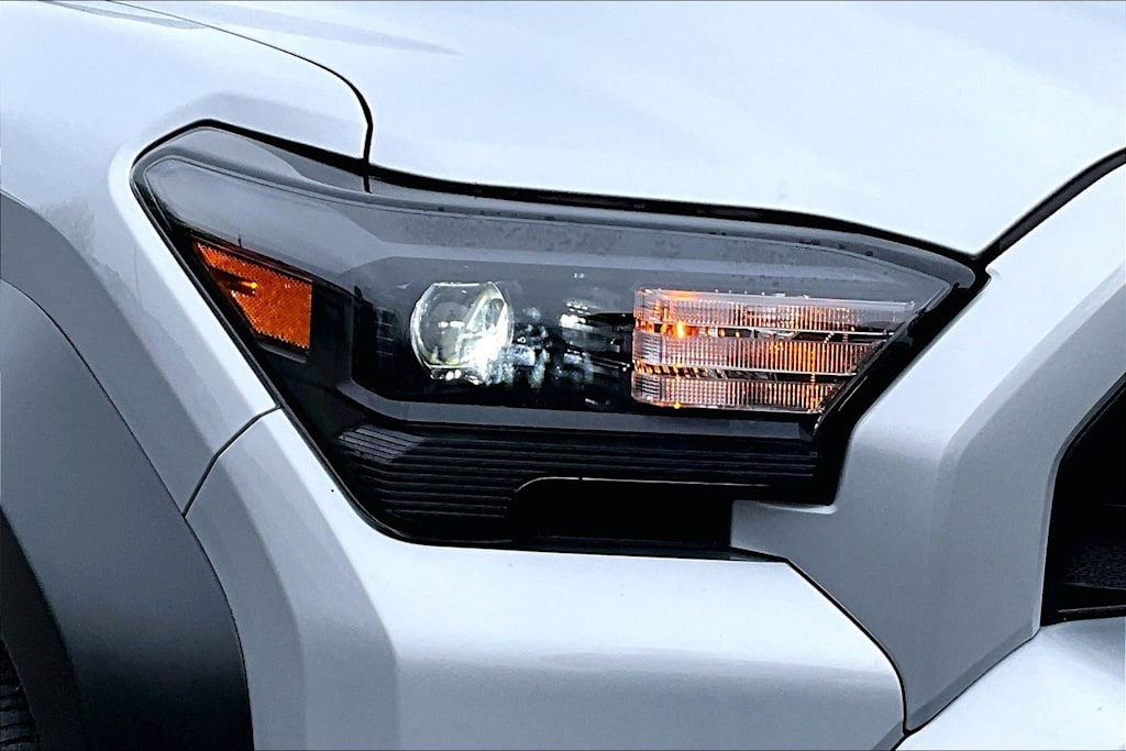 Thumbnail: 2025 Toyota 4Runner - 32