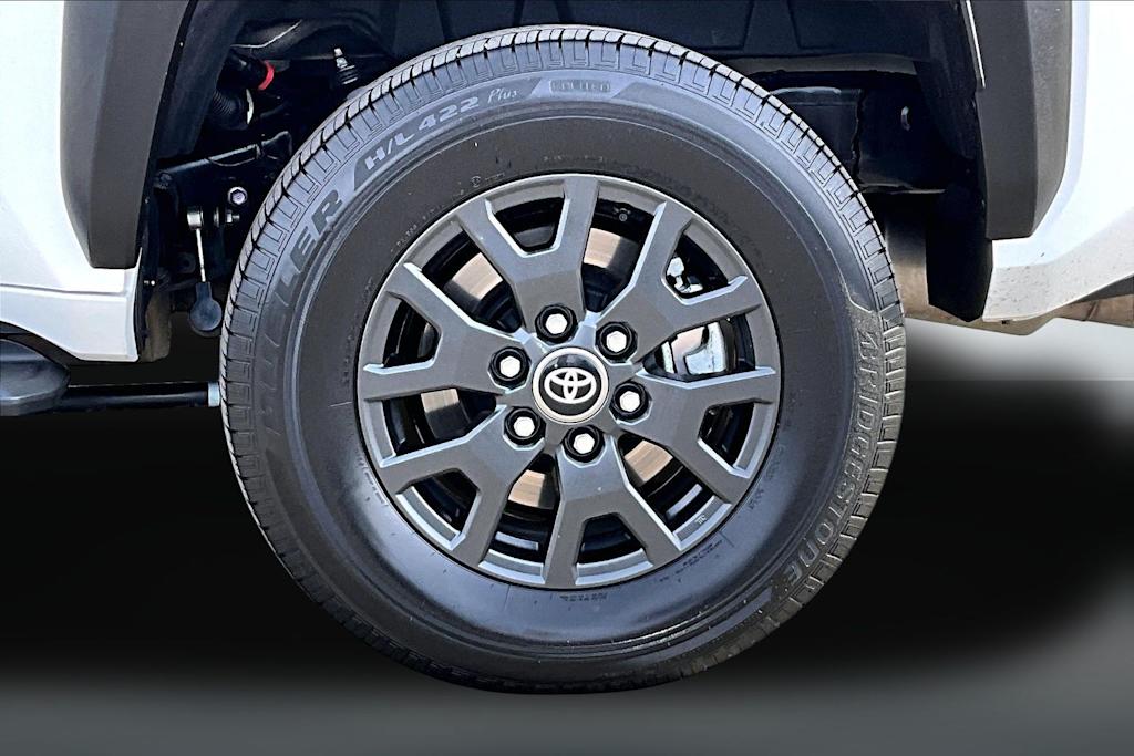 Thumbnail: 2025 Toyota 4Runner - 33
