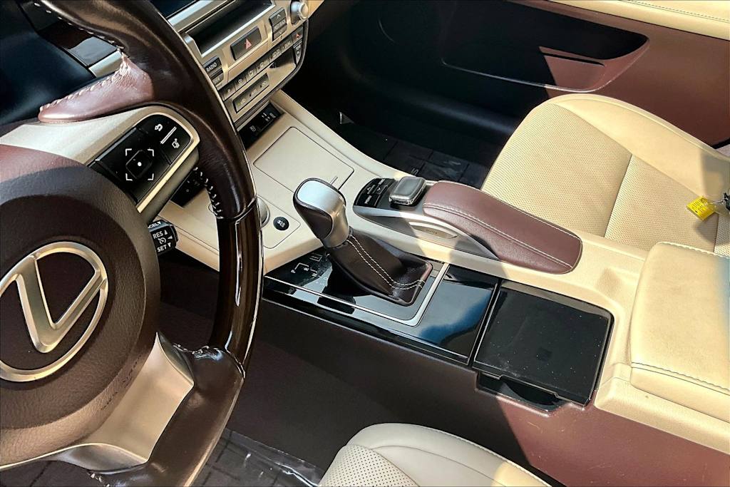 Thumbnail: 2016 Lexus ES - 16