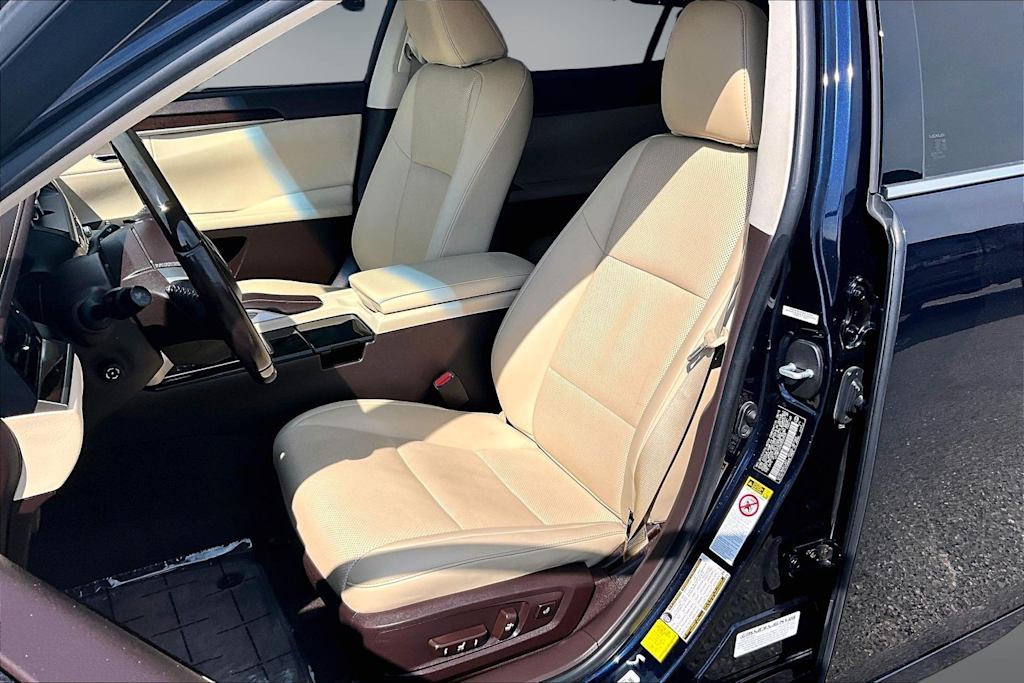 Thumbnail: 2016 Lexus ES - 11