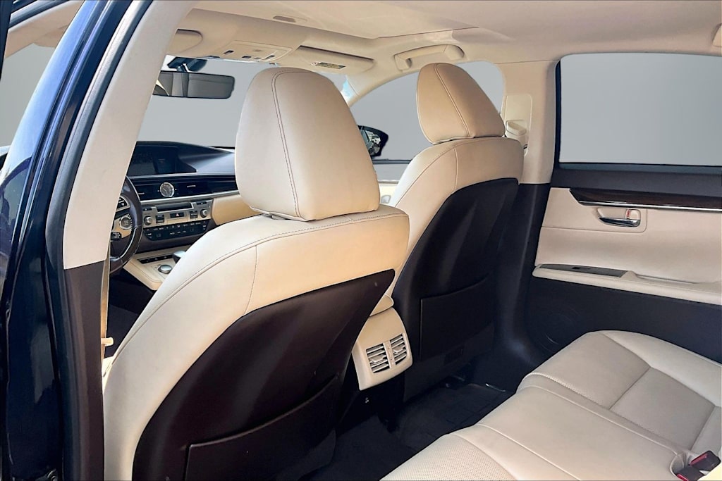 Thumbnail: 2016 Lexus ES - 13
