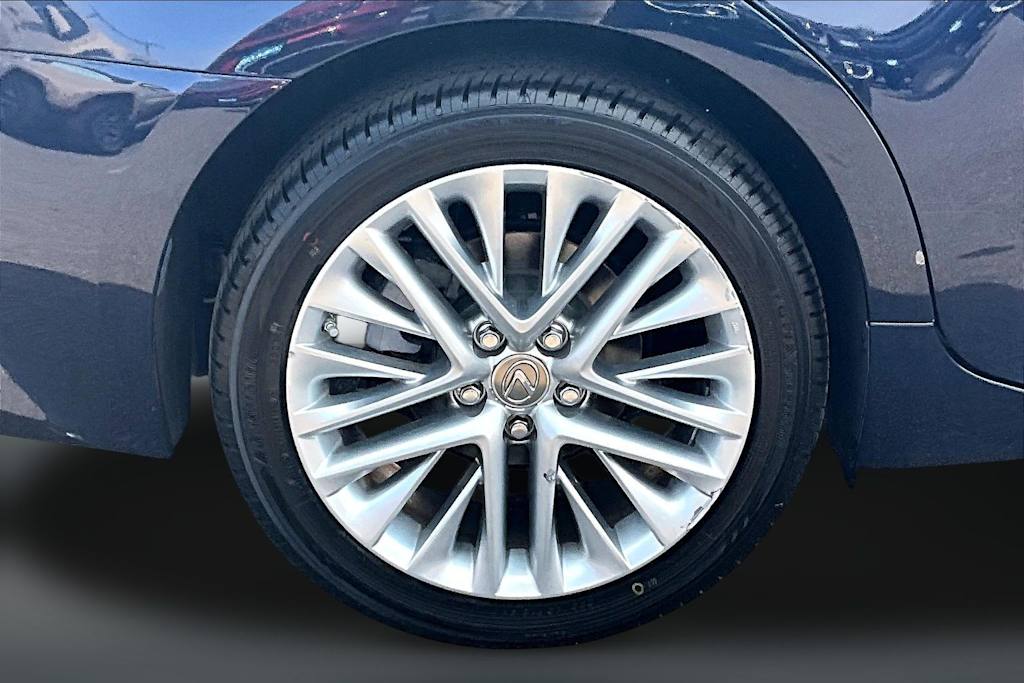Thumbnail: 2016 Lexus ES - 35