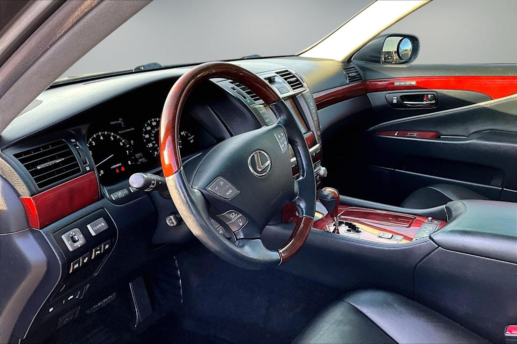Thumbnail: 2012 Lexus LS - 2