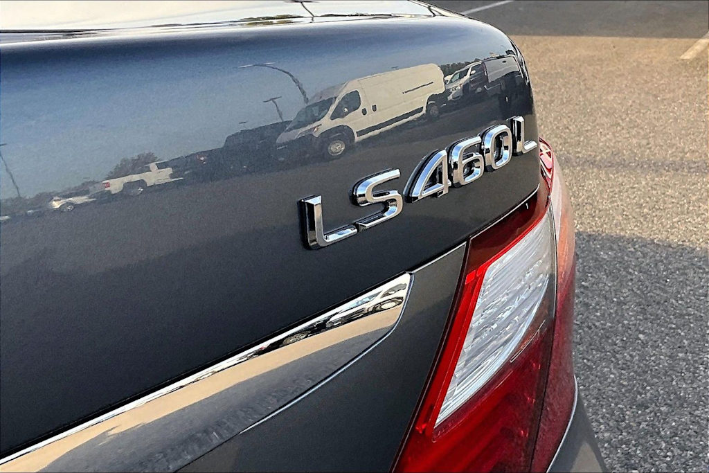 Thumbnail: 2012 Lexus LS - 7