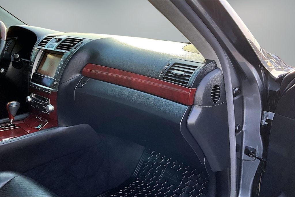 Thumbnail: 2012 Lexus LS - 23