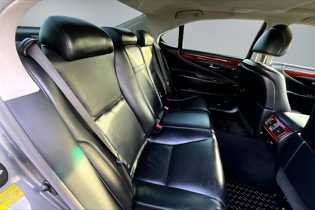 Thumbnail: 2012 Lexus LS - 30