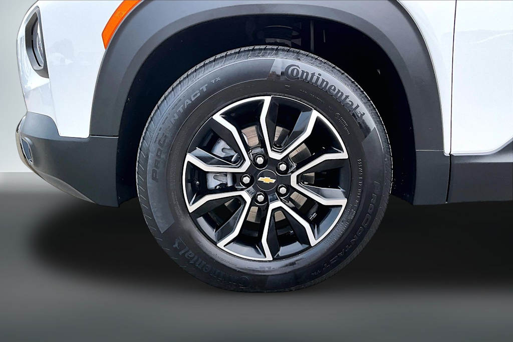 Thumbnail: 2023 Chevrolet TrailBlazer - 8