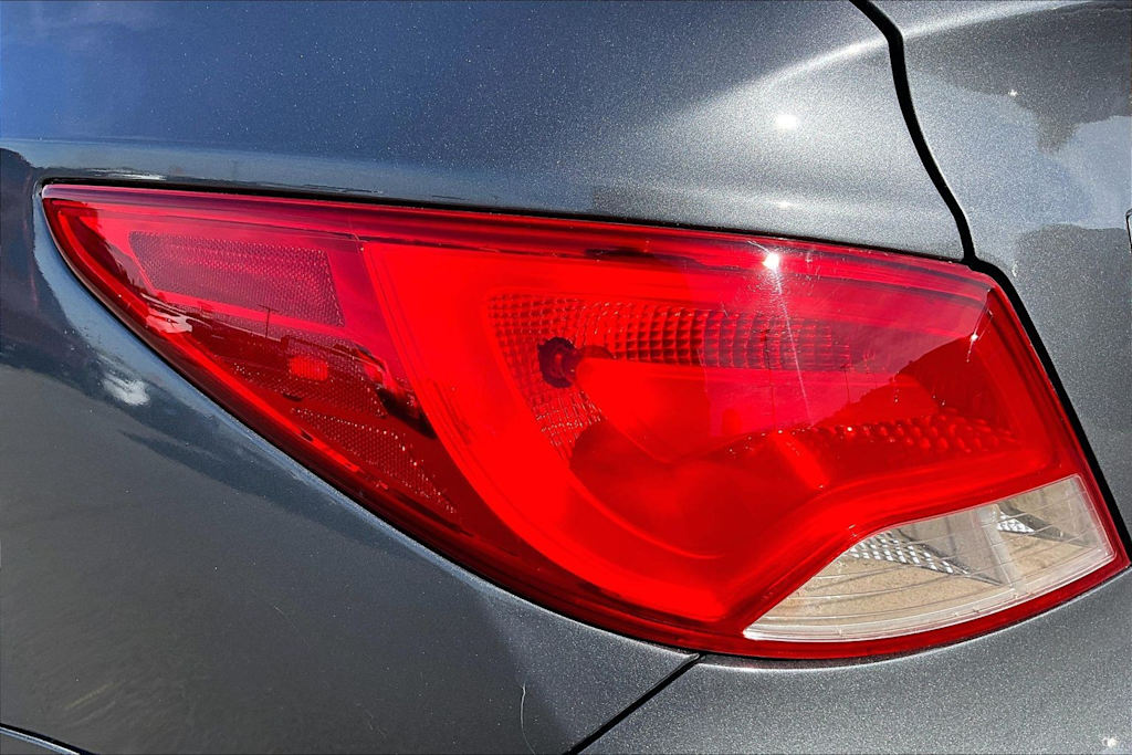 Thumbnail: 2016 Hyundai Accent - 27