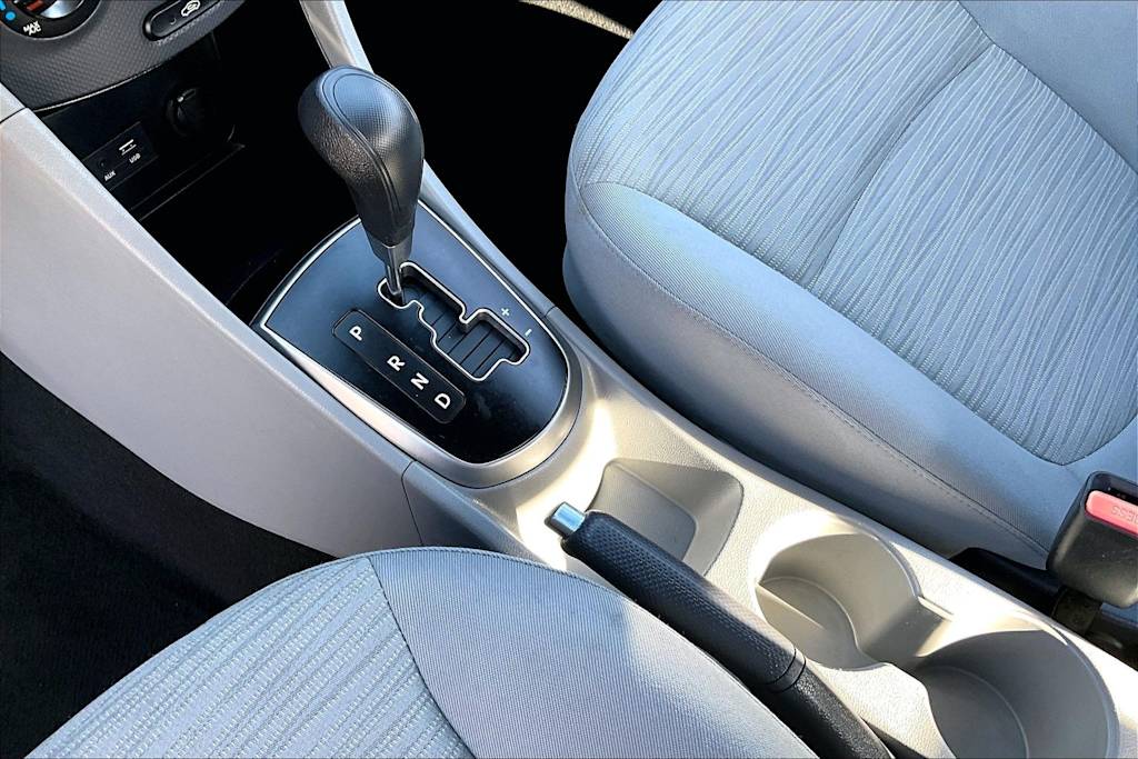 Thumbnail: 2016 Hyundai Accent - 16