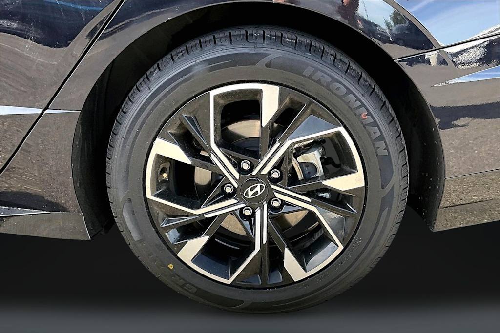 Thumbnail: 2025 Hyundai Sonata - 36